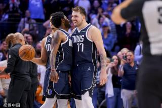 萨卡的中前 萨卡的中前